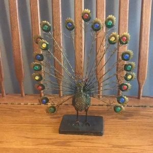 Set of two peacocks